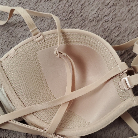 SKIMS Clay Multi Way Underwire Bra - Picture 7 of 8